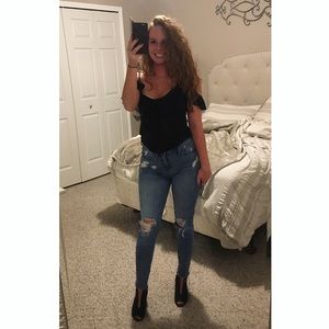 Meet your Posher, Claire